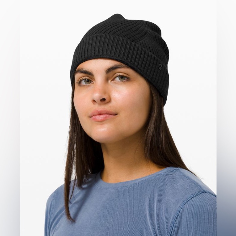 Lululemon black Twist knit beanie
